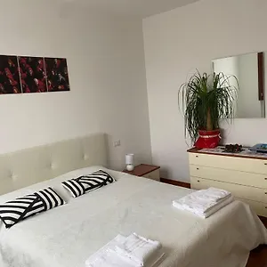 Bella Ciao Airport Apartment
