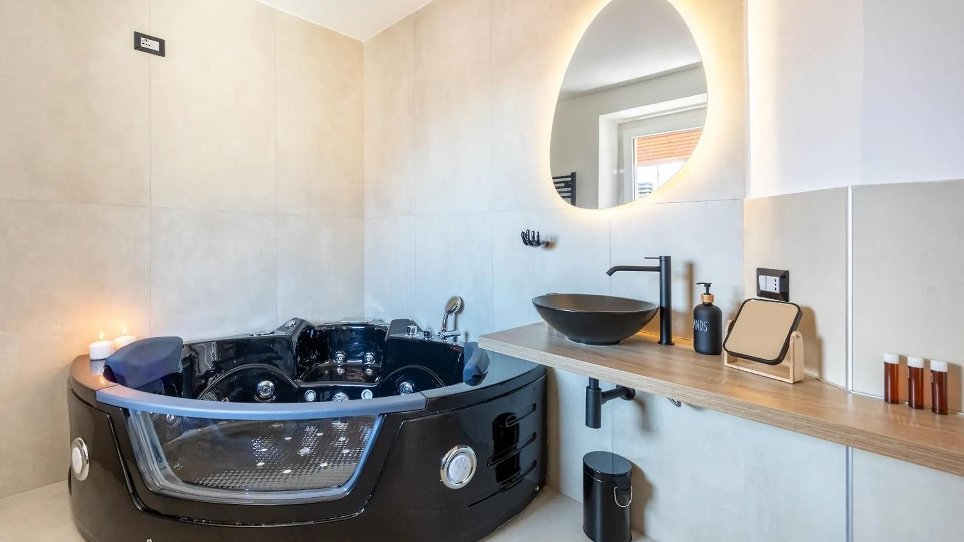 Apartment Lusso E Design, Appartamento 6 Minuti Aeroporto Orio Al Serio Seriate